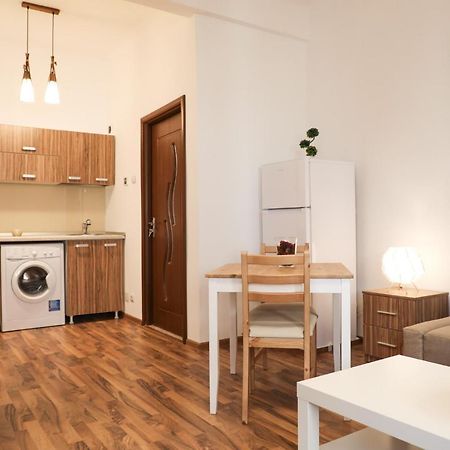 Ultracentral Apartament With Balcony - Old Town Bucharest Luaran gambar