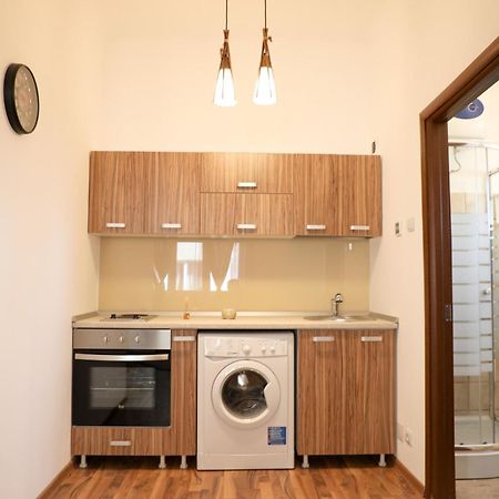 Ultracentral Apartament With Balcony - Old Town Bucharest Luaran gambar