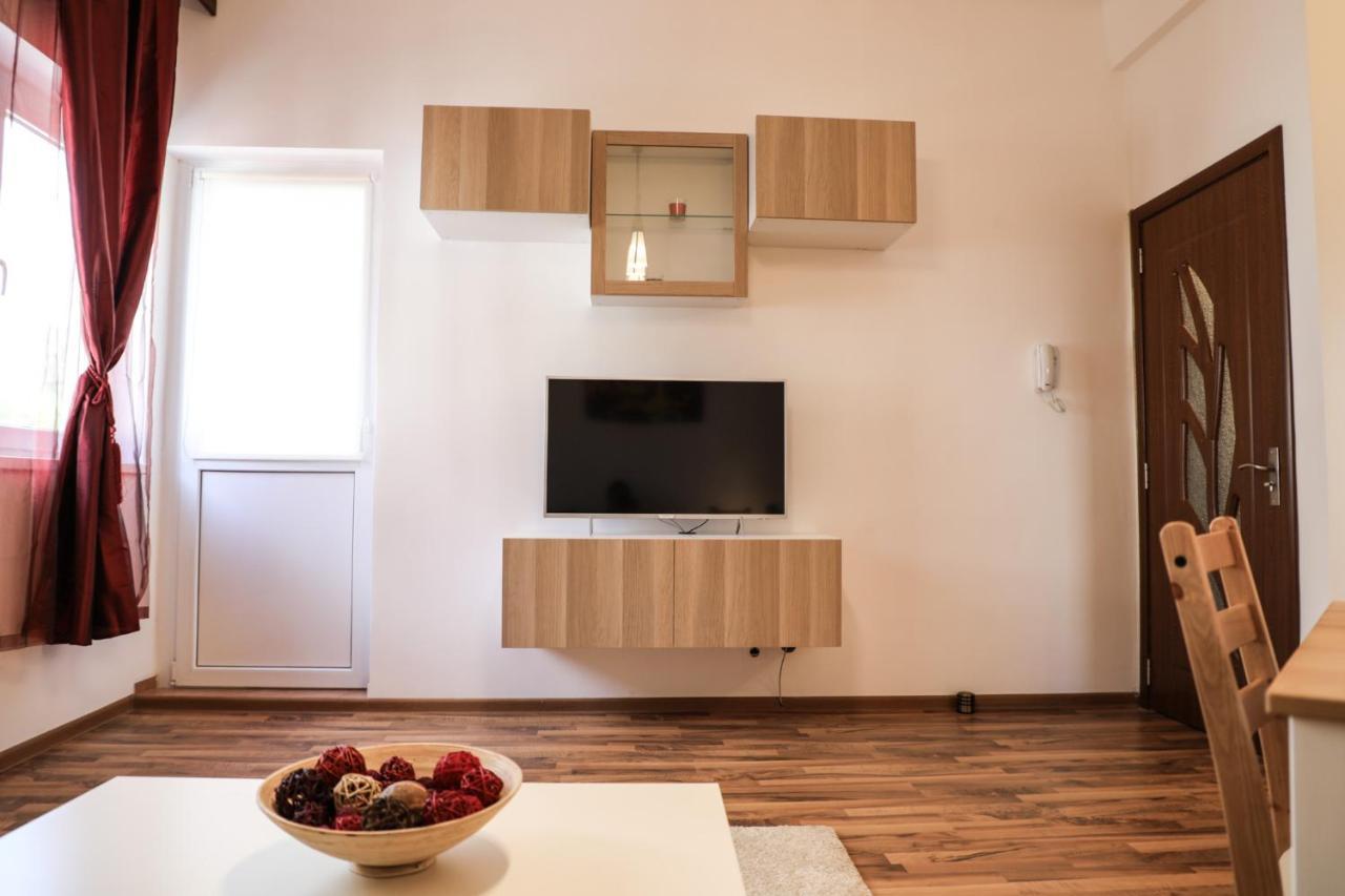 Ultracentral Apartament With Balcony - Old Town Bucharest Luaran gambar