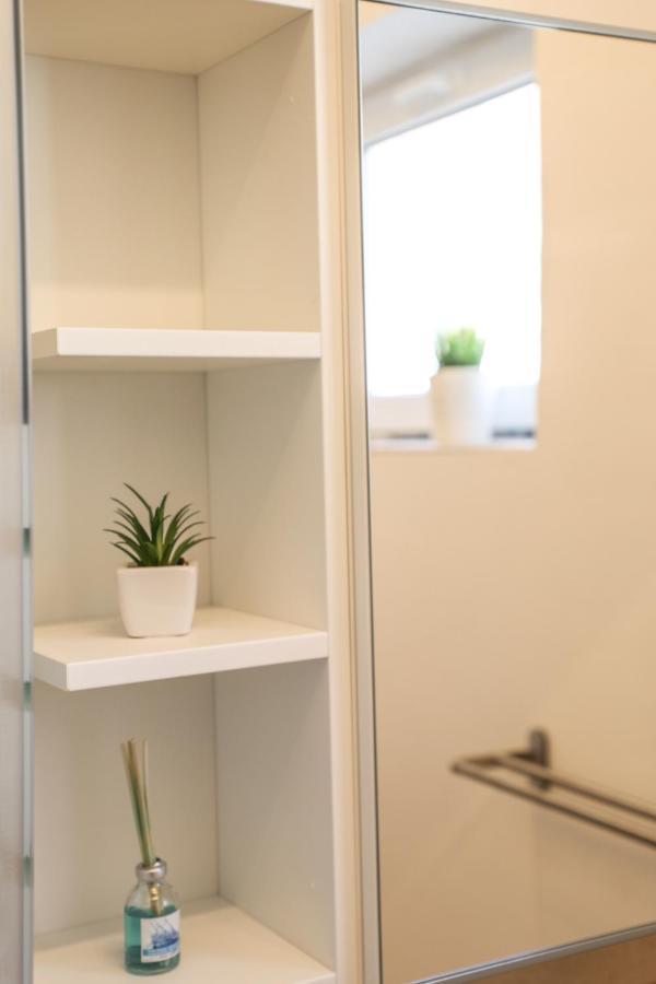 Ultracentral Apartament With Balcony - Old Town Bucharest Luaran gambar